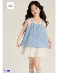 Set SaraMin caro xanh, chân váy trắng