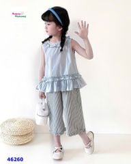 Set áo xanh, quần sọc xám