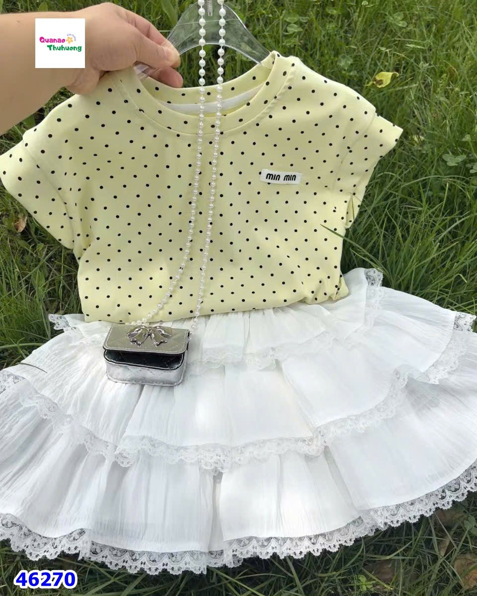 Set áo vàng chấm bi, váy trắng