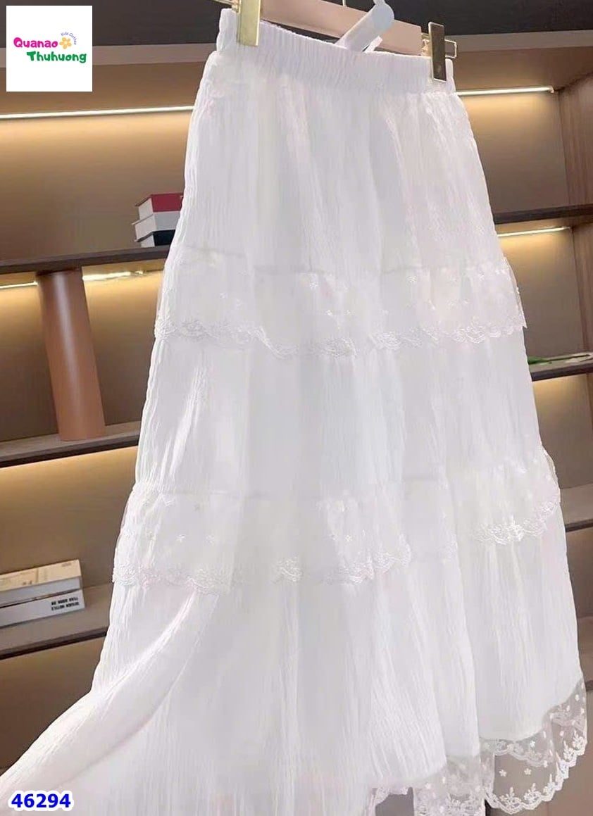 Chân váy dài trắng ren hoa