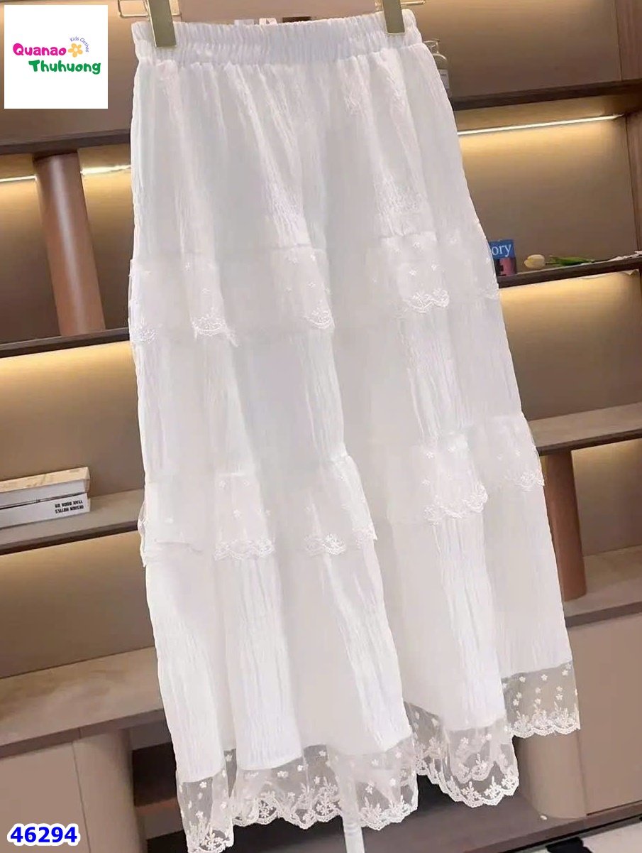 Chân váy dài trắng ren hoa
