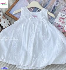 Đầm bí Sofia trắng ren TRUE đính nơ