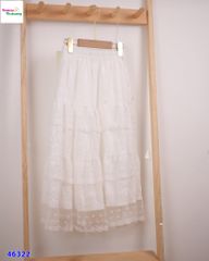 Chân váy trắng dài tầng voan hoa