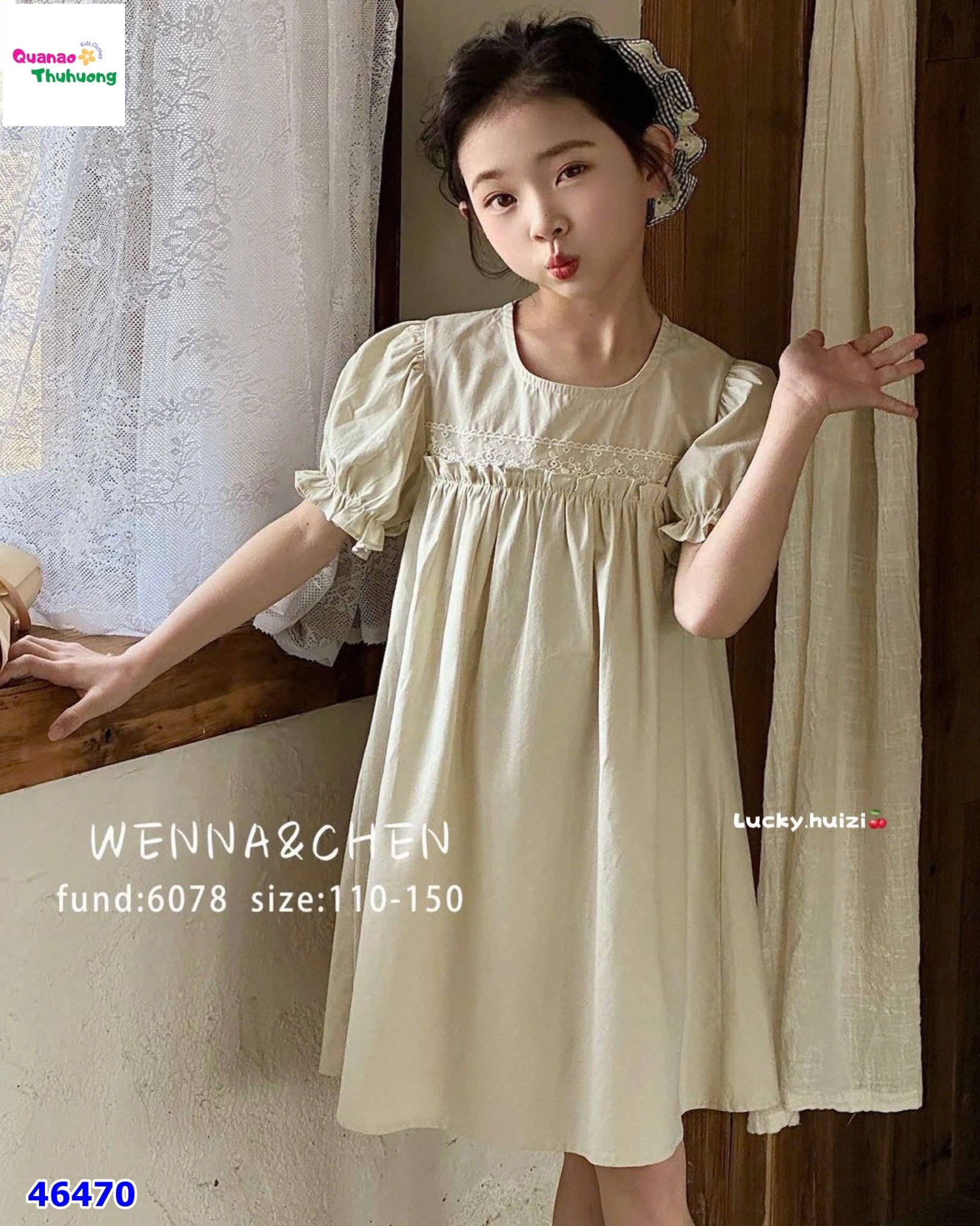 Đầm kem viền ren ngực