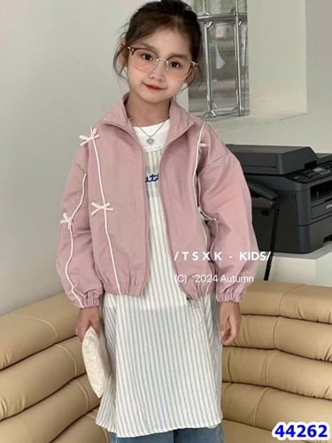 Áo khoác gió hồng đính nơ - size 130