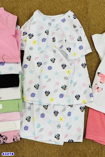 Bộ HM trắng Mickey