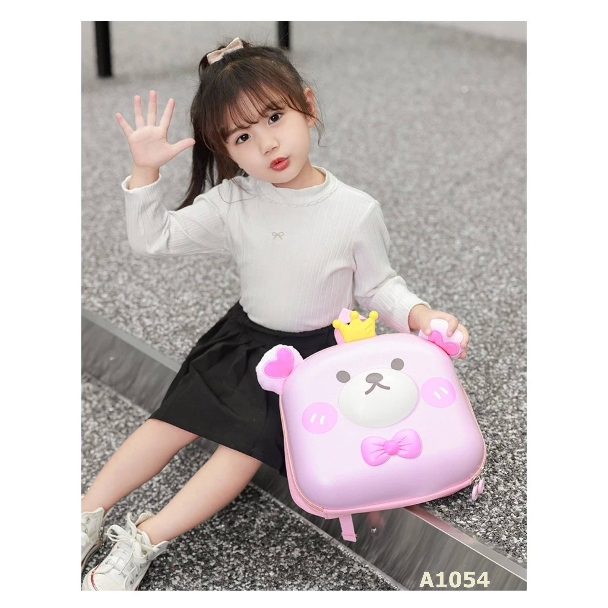 Balo gấu đeo vương miện