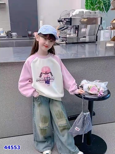 Áo Sweater kem tay hồng Bombass - size 130