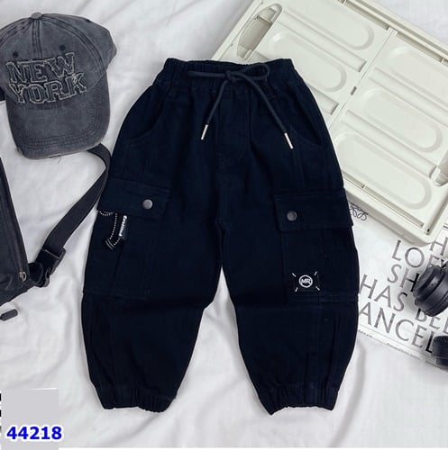Quần kaki XMG đen túi hộp