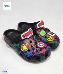 Giày Crocs đen Avengers