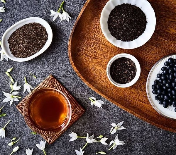Hồng Trà Rooibos 12 Loại Thảo Mộc - Lợi tiểu – Giải độc gan – Thanh lọc cơ thể TeaLife (200g - 100 Túi Lọc)
