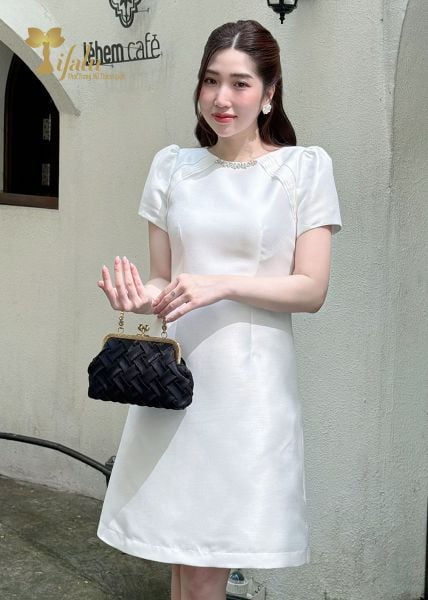  Đầm suông A tafta ánh kim TFL736WHT 