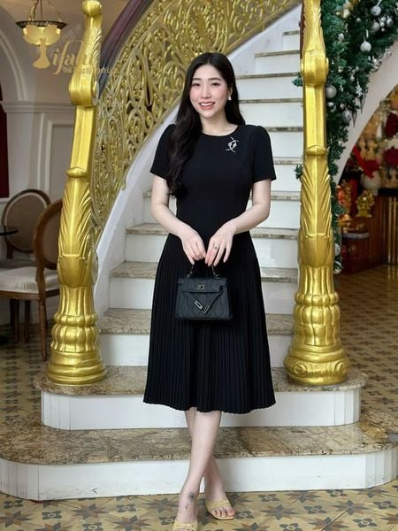  Đầm dự tiệc chân váy dập ly TFL725BLK 