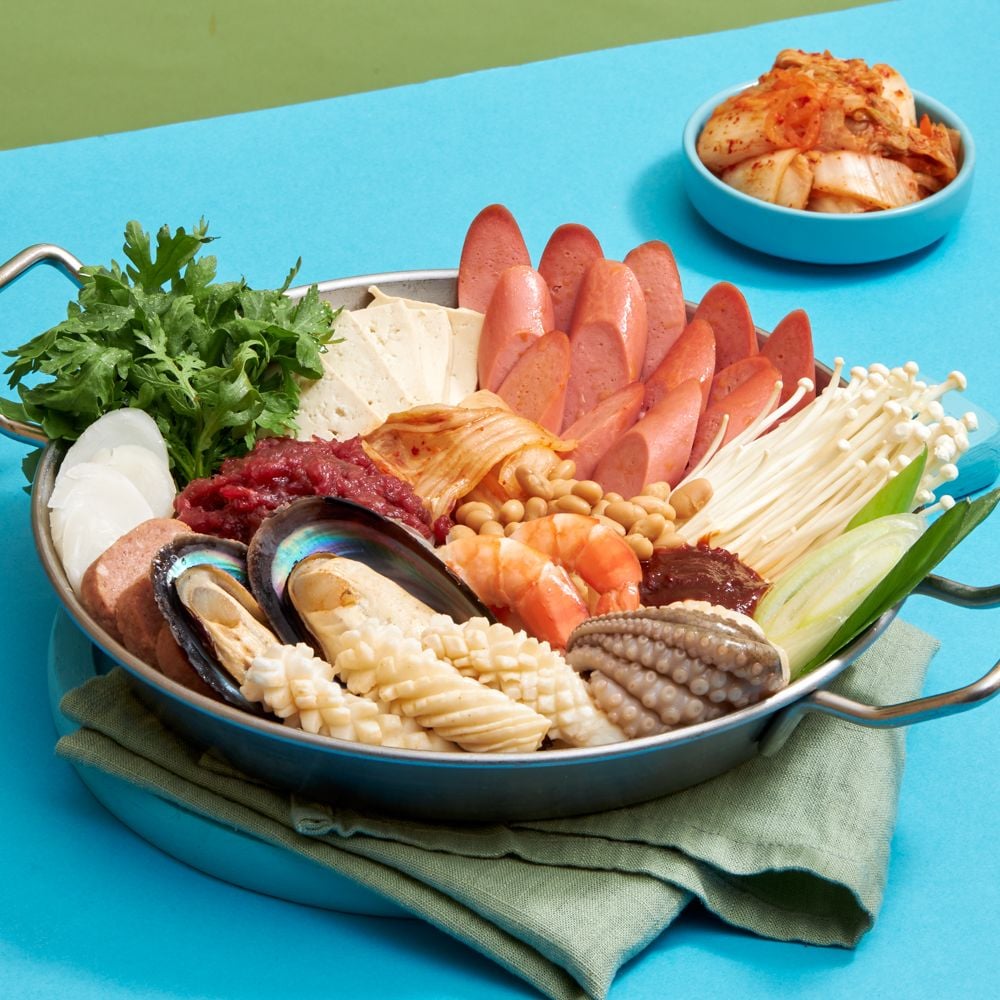  Xúc Xích Hầm Hải Sản 