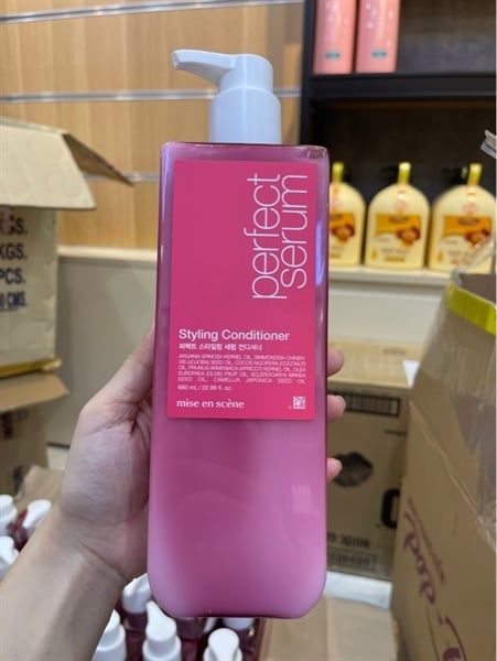 Dầu xả PERFECT SERUM Styling Conditioner (680ml)