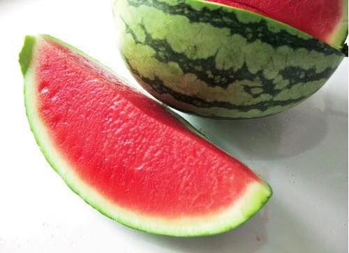 ​​​​​​​Dưa Hấu Đỏ Không Hạt