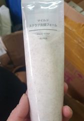 Sữa rửa mặt tẩy tế bào chết Muji