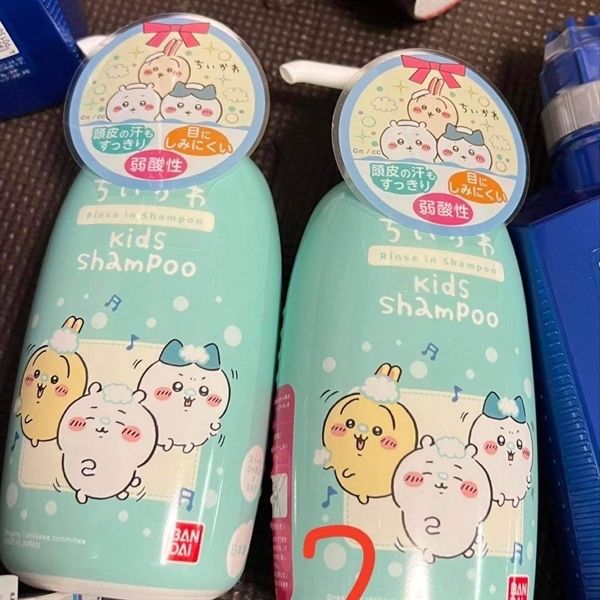 Sữa tắm & gội BANDAI 3 con mèo cho bé (300ml)