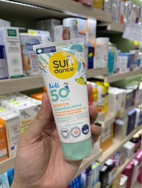 Kem chống nắng Sun Dance Kids 50 cho bé da nhạy cảm 100ml