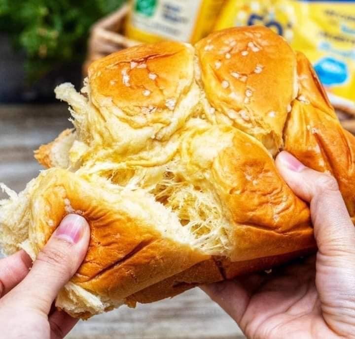Bánh Mì Hoa Cúc Lớn Harrys (500g)