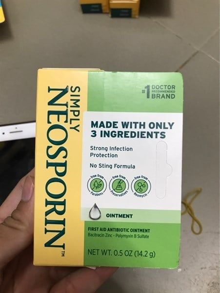KEM MỠ ĐIỀU TRỊ VẾT THƯƠNG NEOSPORIN OINTMENT (14.2G)