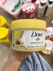 TẨY TẾ BÀO CHẾT DOVE CRUSHED ALMOND & MANGO BUTTER EXFOLIATING BODY POLISH SCRUB – 298GR