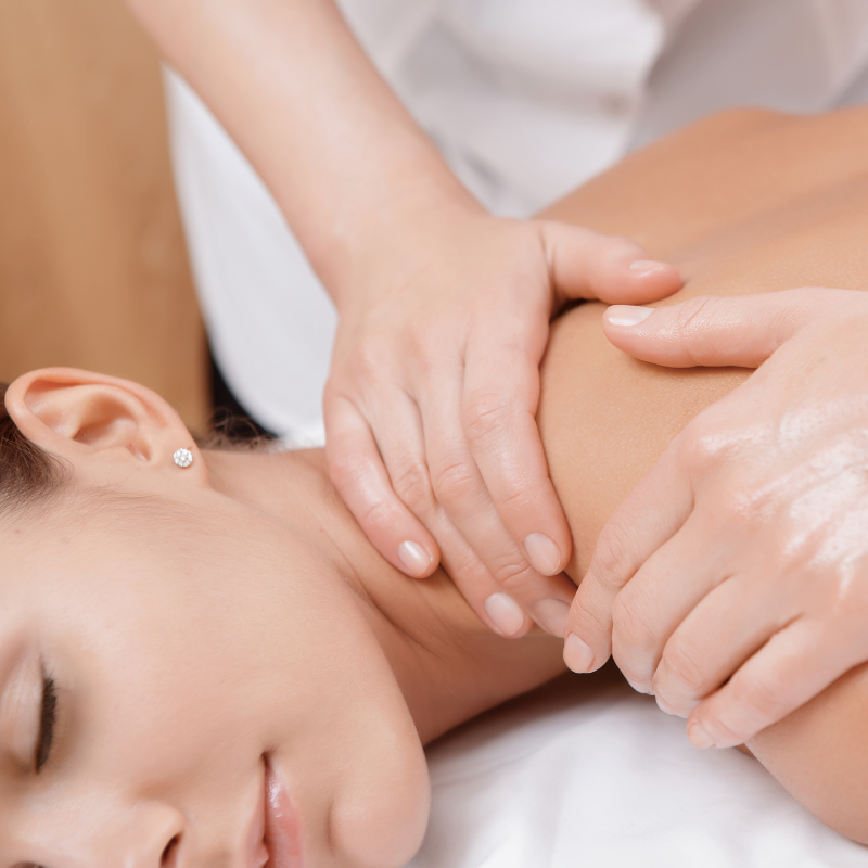  Massage Cổ vai gáy - 45 phút 