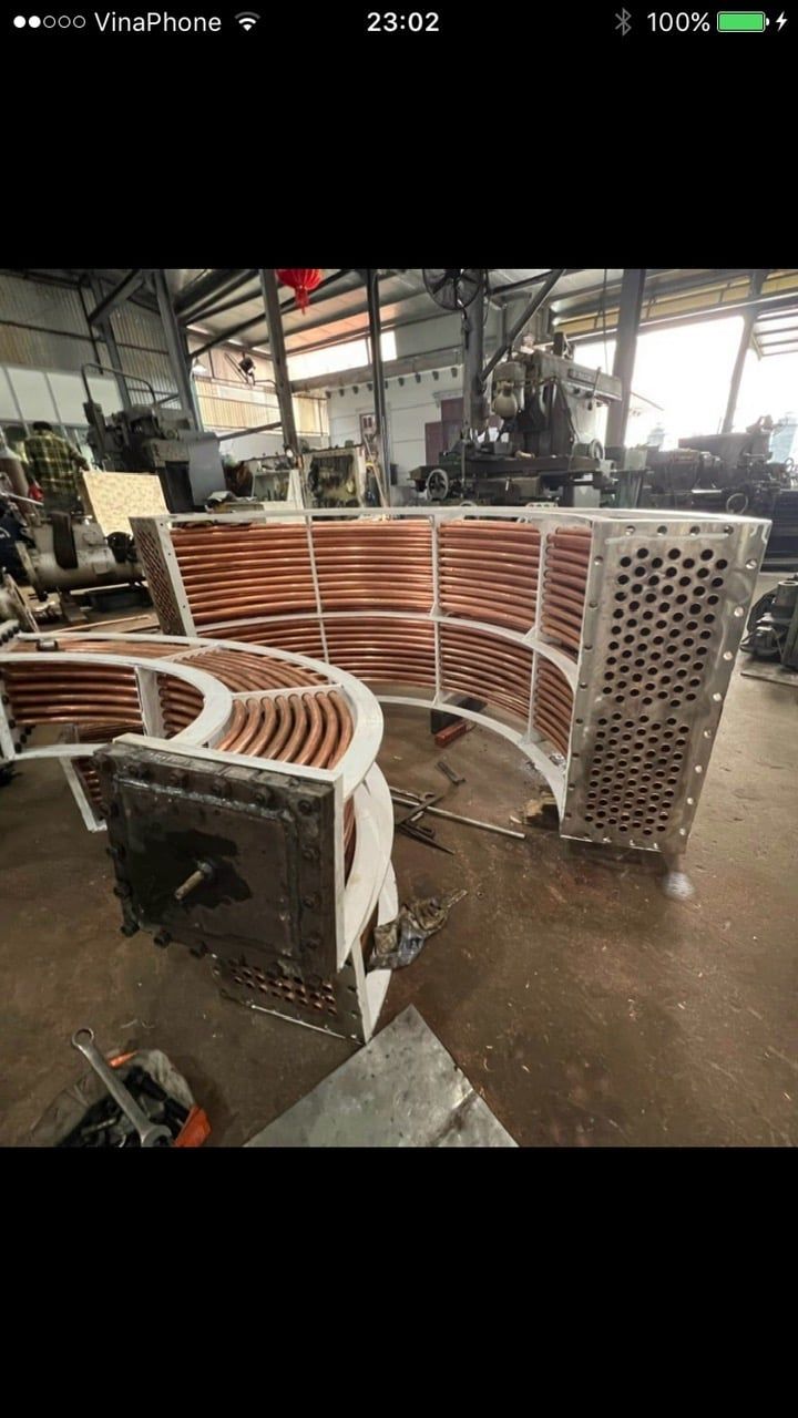  Bộ làm mát dầu Ổ hướng trên + Ổ đỡ máy phát NMTĐ Sông Chảy 