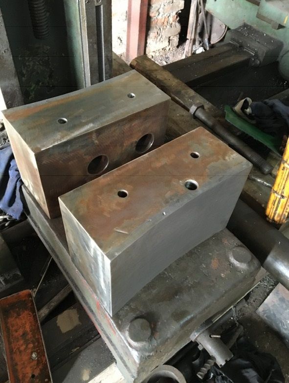  Gia công, đúc Bạc ổ hướng trên + ổ hướng dưới máy phát + Bạc ổ hướng tuabin 