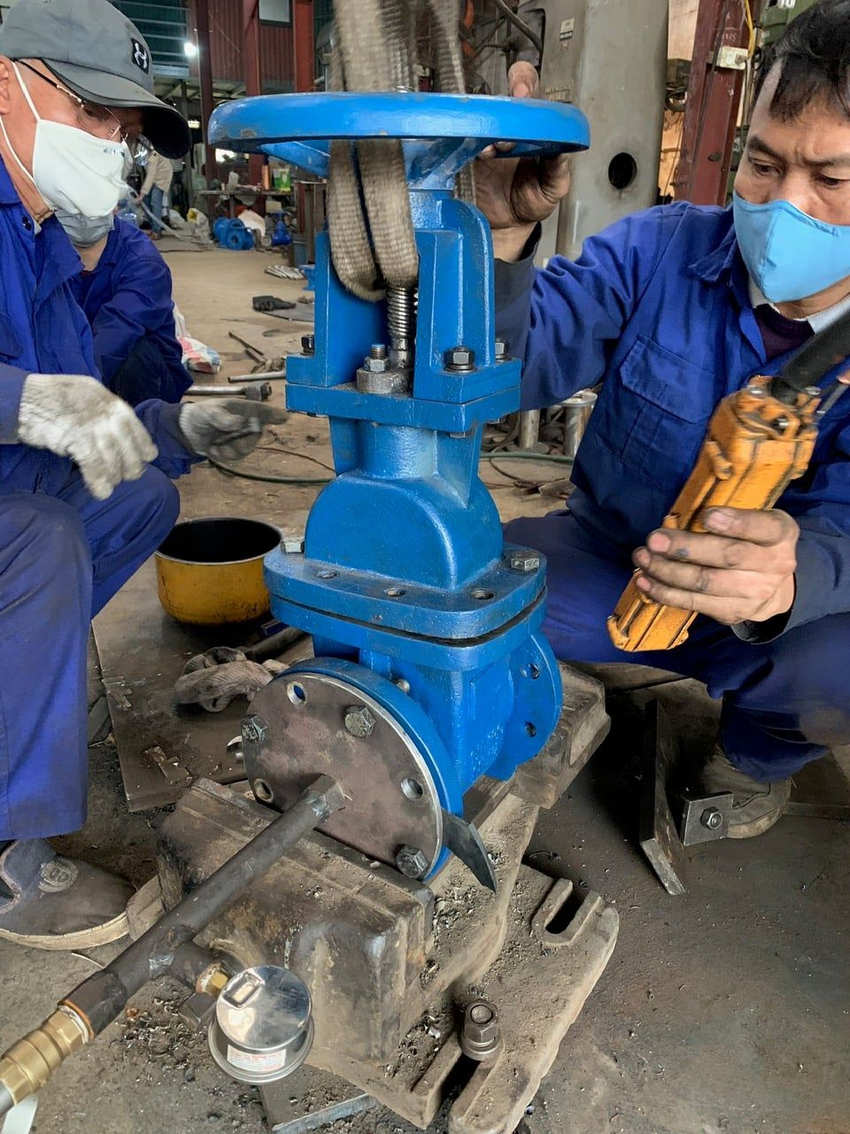  Van chặn 