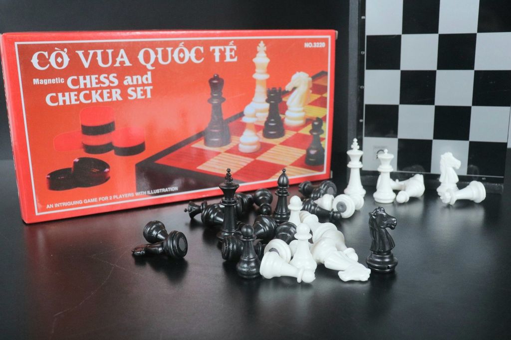 Bộ Cờ vua Quốc Tế