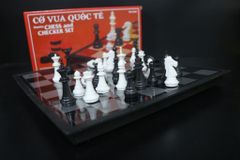 Bộ Cờ vua Quốc Tế