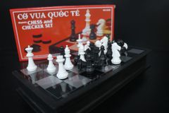 Bộ Cờ vua Quốc Tế
