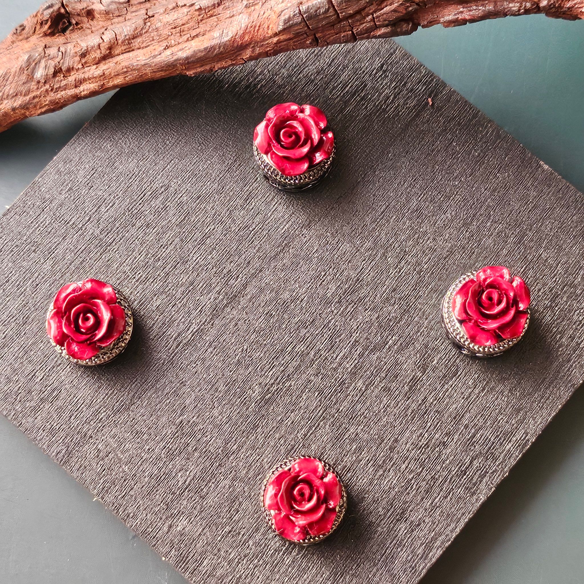  Charm đính đá - Hoa hồng chu sa Cinnabar 