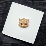  Điêu khắc đá - Mặt nạ mèo nhỏ 