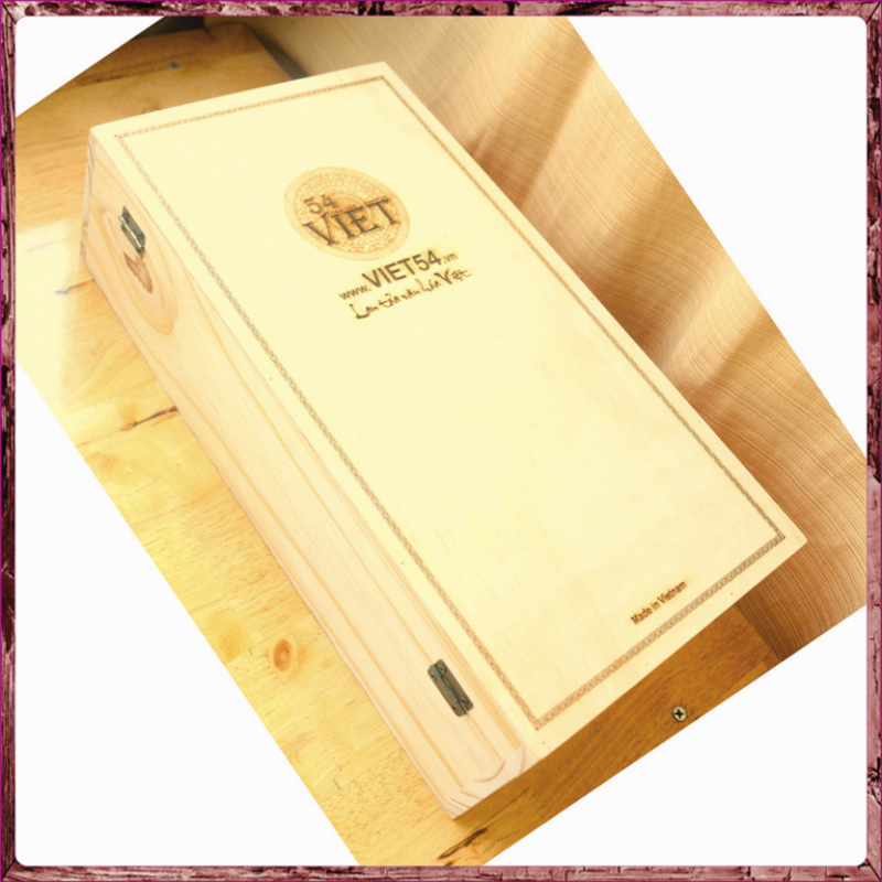 Hộp Quà MẬT ONG RỪNG – 02 Chai 520ml (Hoa Rừng Nguyên Sinh Và Hoa Rừng Tràm Chim)