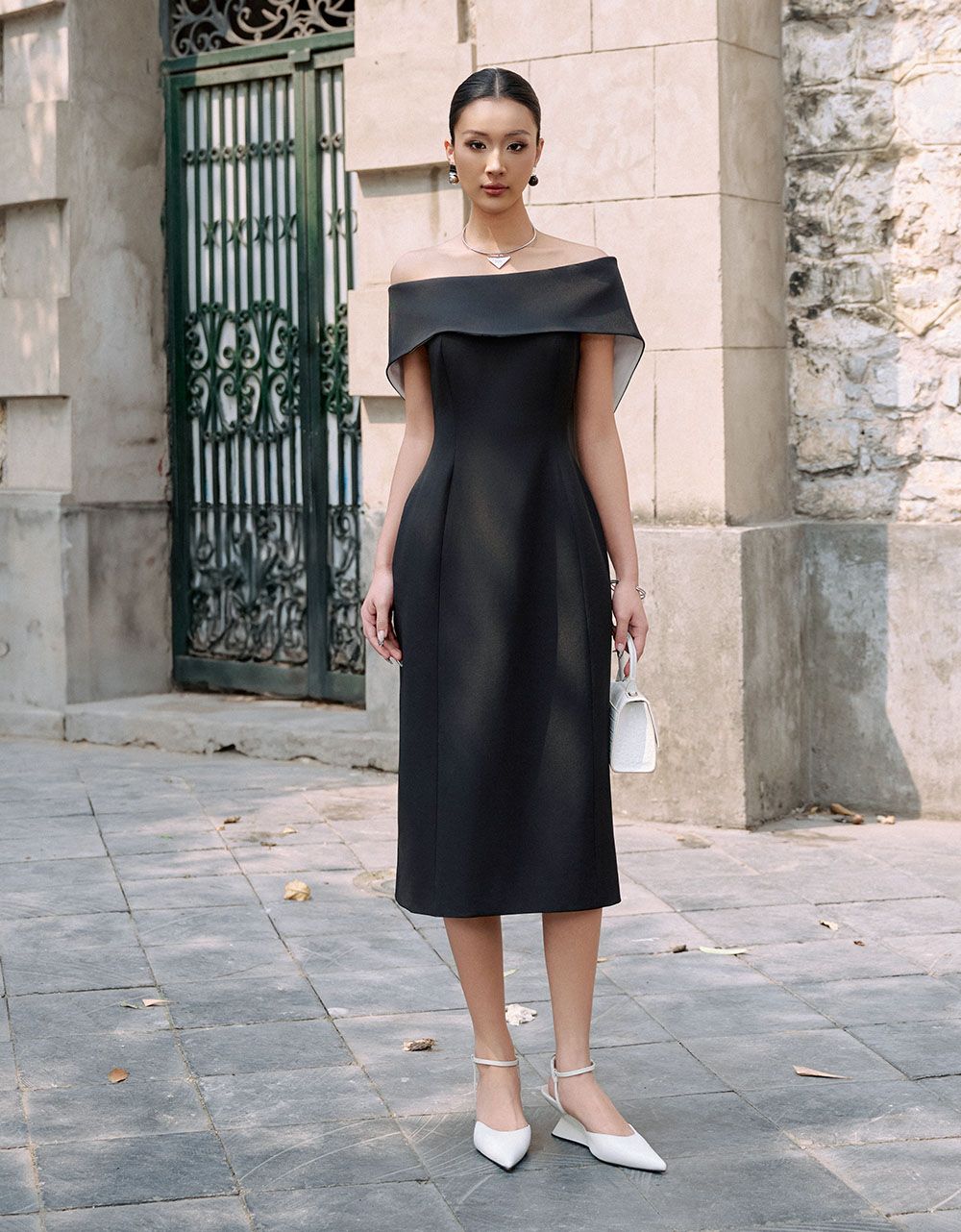  ĐẦM TRỄ VAI CÚP NGỰC 