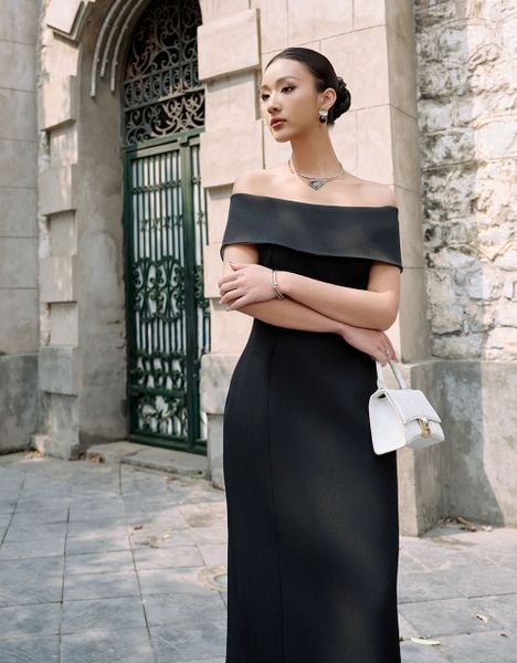  ĐẦM TRỄ VAI CÚP NGỰC 