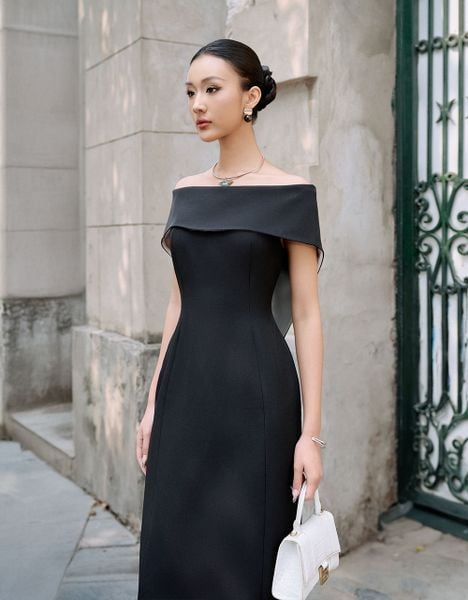  ĐẦM TRỄ VAI CÚP NGỰC 