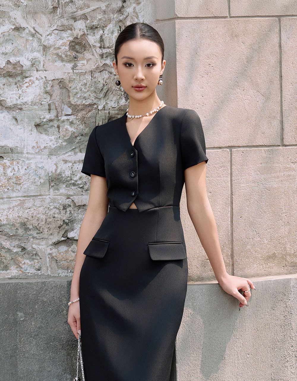  ĐẦM BÚT CHÌ ĐEN CẮT EO 