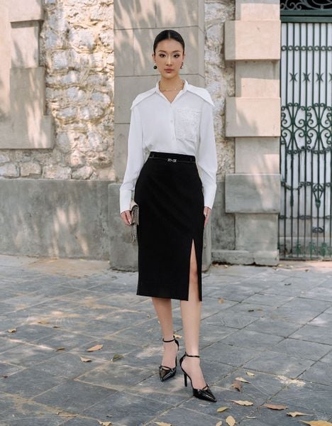  CHÂN VÁY XẺ TRƯỚC 