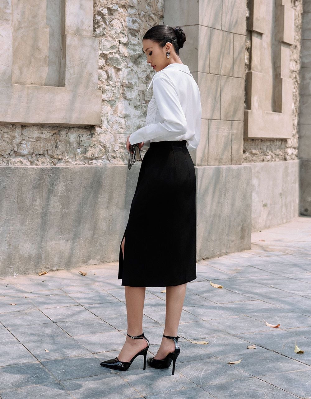  CHÂN VÁY XẺ TRƯỚC 