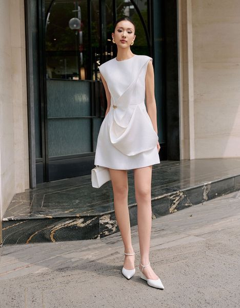  VÁY A ĐÍNH ĐAI LUỒN 