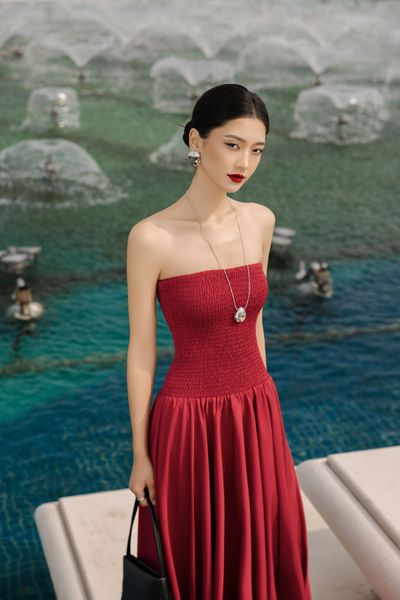  ĐẦM QUÂY SMOCKING CHÂN BOM ĐỎ 