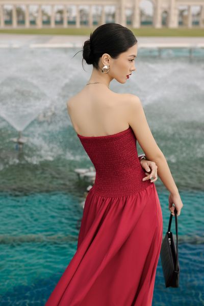  ĐẦM QUÂY SMOCKING CHÂN BOM ĐỎ 