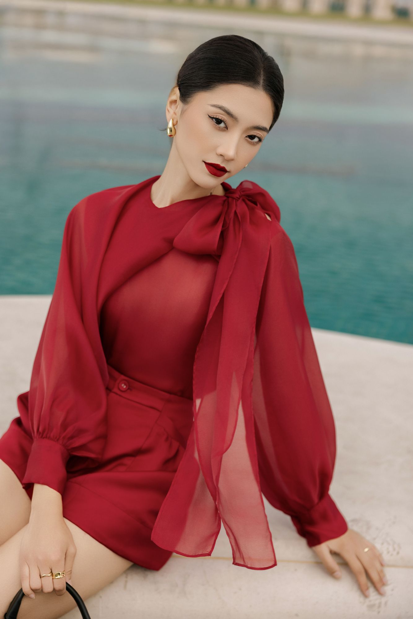  ÁO SƠ MI BUỘC NƠ VAI 