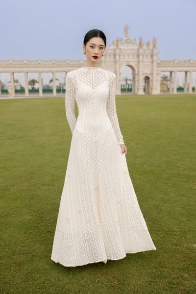  ĐẦM MAXI REN CỔ LEO DÀI TAY 