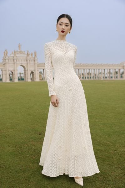  ĐẦM MAXI REN CỔ LEO DÀI TAY 