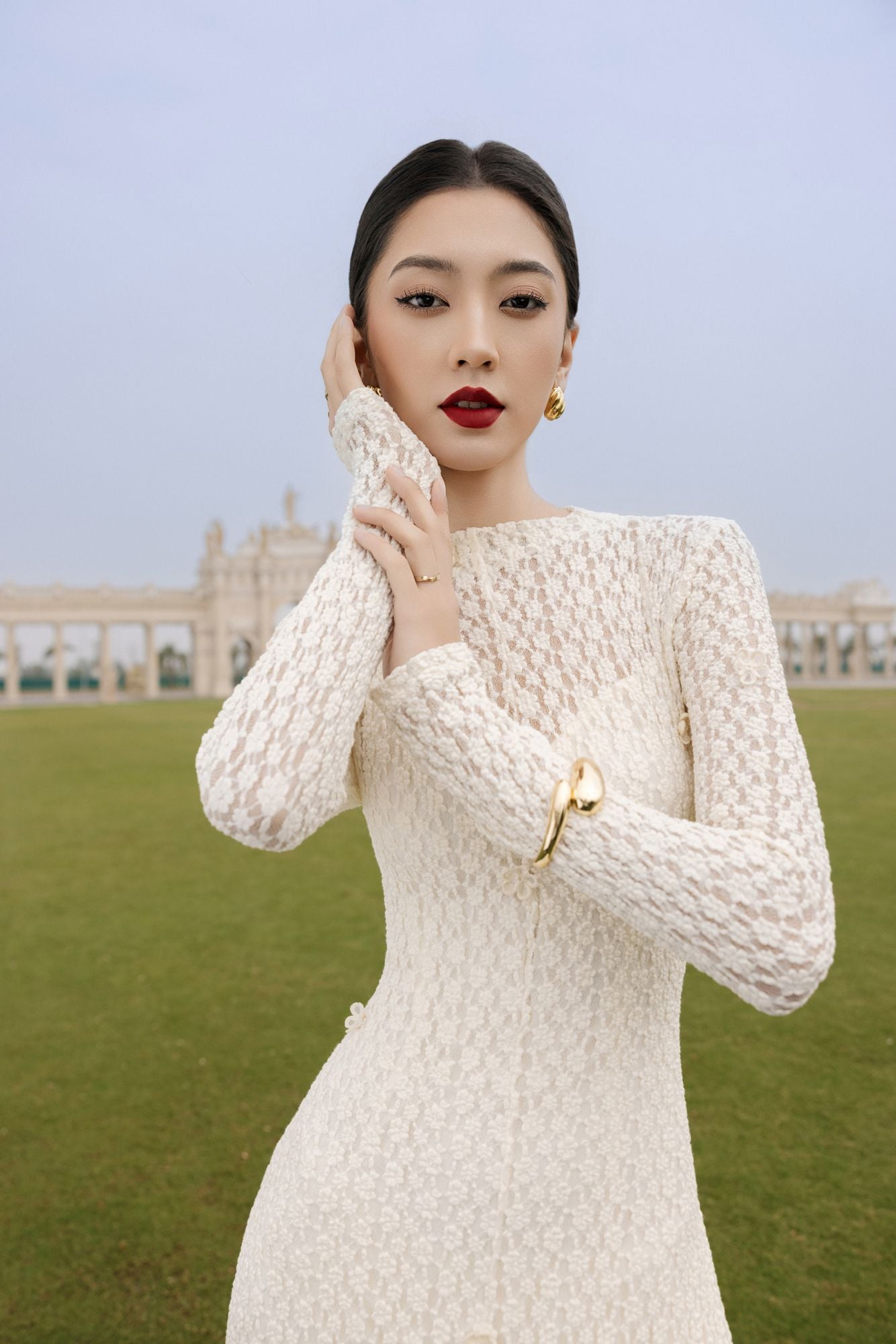  ĐẦM MAXI REN CỔ LEO DÀI TAY 