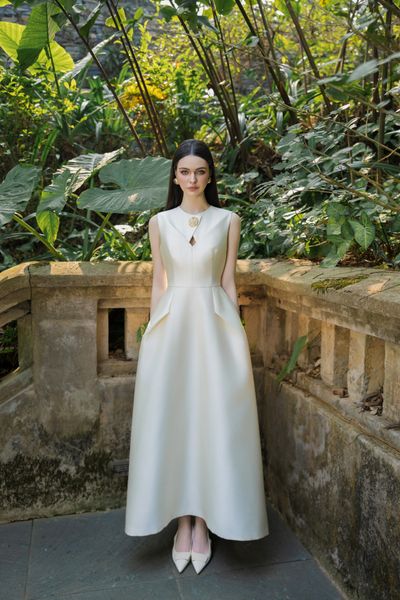  ĐẦM CỔ XẾP NẾP THÂN VÁY XÒE 